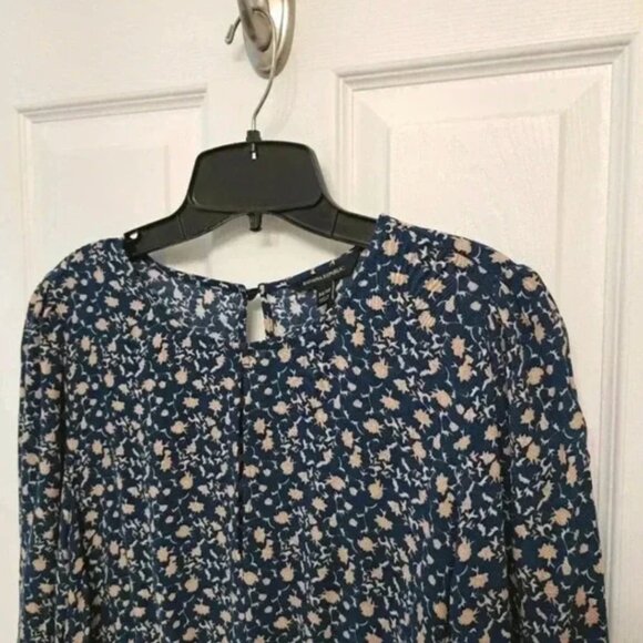 Banana Republic Floral Long Sleeve Elastic Waist Peplum Top Blue Blouse M - Picture 11 of 12